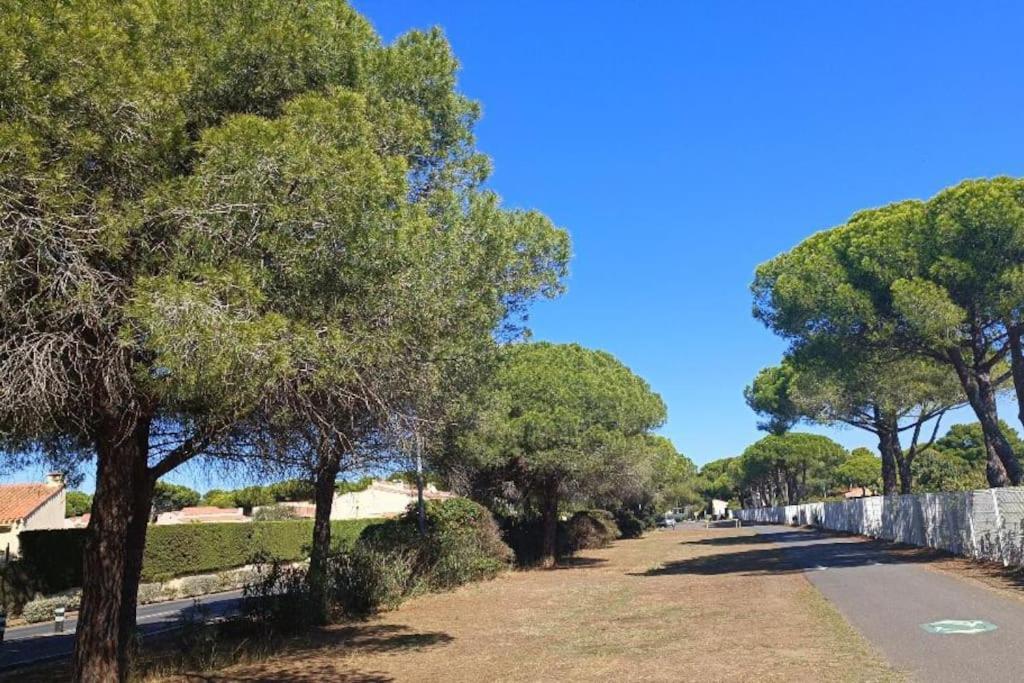 Studio Au Cap D'Agde Dans Les Pinedes Экстерьер фото